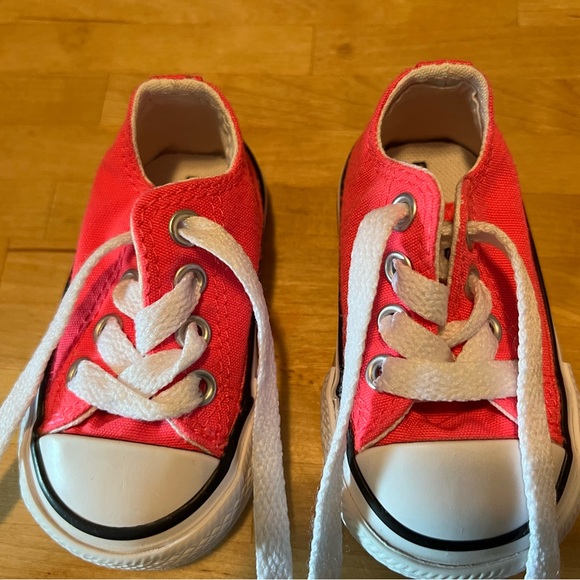 EUC Infant Converse Chuck Taylor All Star Knockout Pink Sneakers - Picture 6 of 6